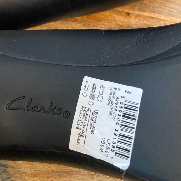 Size 9 Black Clark's Heels - Picture 5 of 5